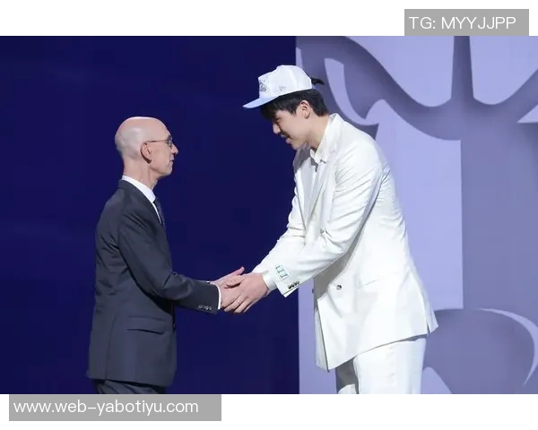 萧华惊讶杨瀚森迅速获得国际关注超越中国界限