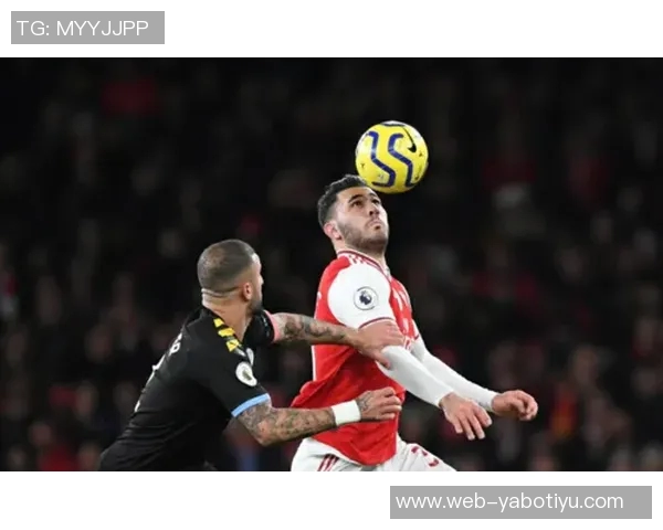 尤文图斯与莱切中卫加布里埃尔展开初步谈判引发关注