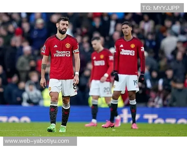 早报：我对敌人毫不留情就连自己人也不放过曼联的单枪匹马又能如何